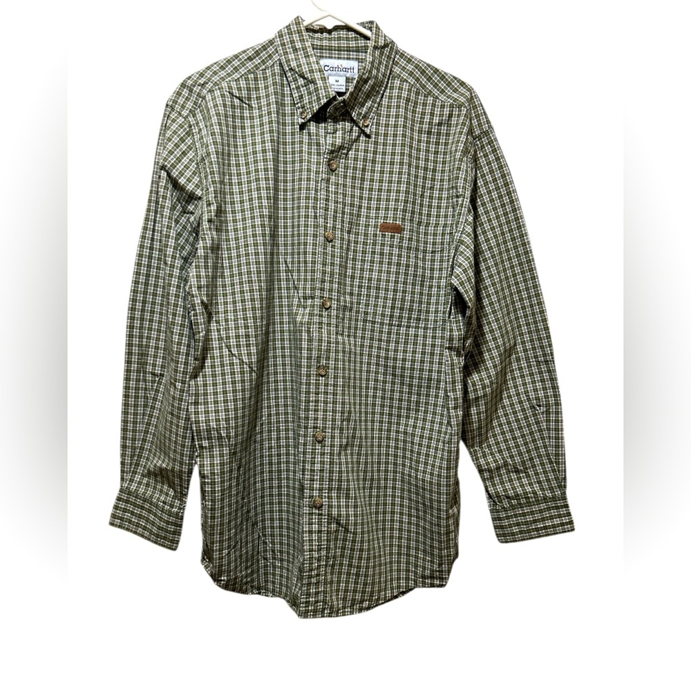 Carhartt like New condition green plaid button down shirt men’s size Medium
